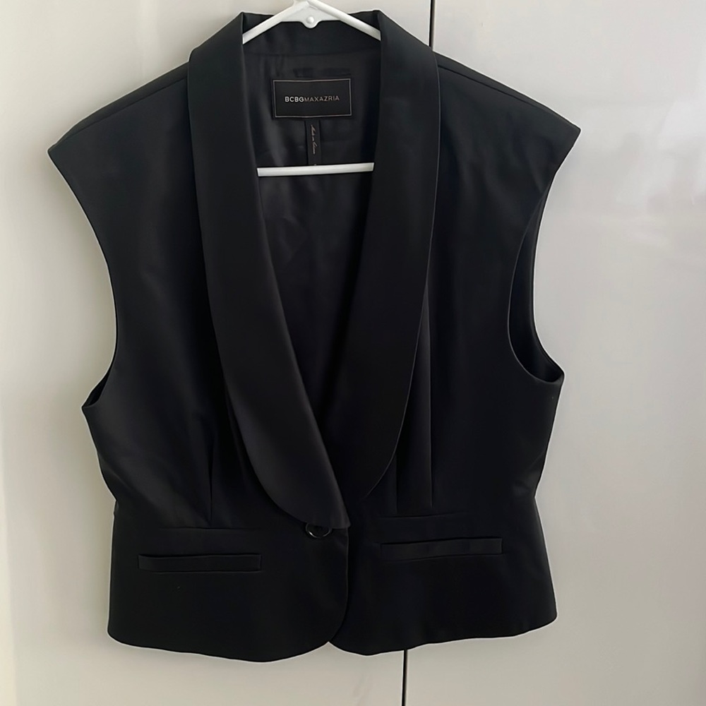 BCBGMaxAzria (Kimmie) Vest! Excellent used condition, just like new
